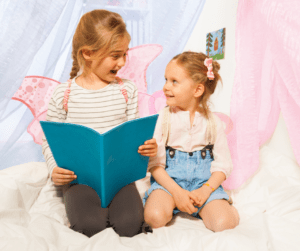 hermanas-leyendo-cuentos